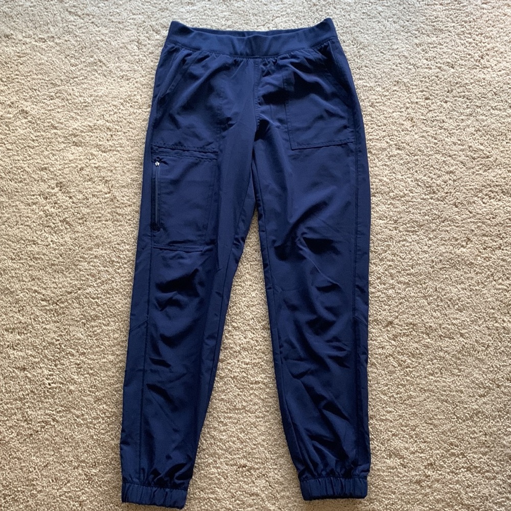 Navy blue Allura by Cherokee Uniforms scrub set - top size M, bottoms size S - Picture 7 of 14